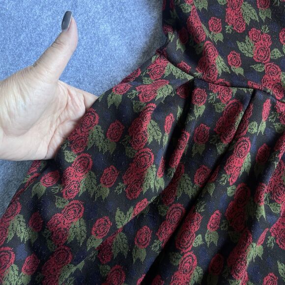 Lularoe Amelia Dress Womens Medium Black Red Blue‎ Roses Fit & Flare Goth Grunge - Picture 4 of 12